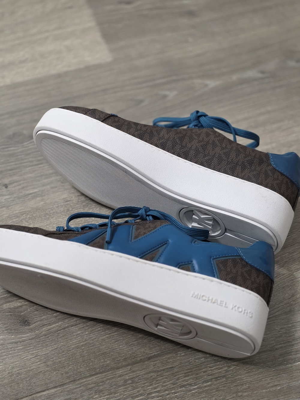 Michael Kors Men’s Brown Logo Sneaker with Blue Accents - Picture 4 of 9